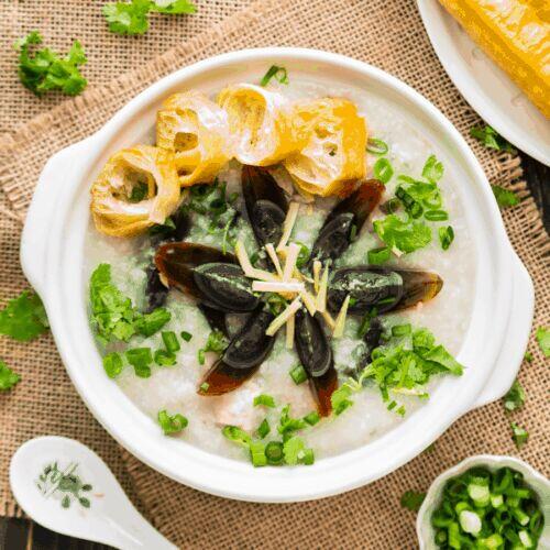 Porridge with preserved egg and lean meat
