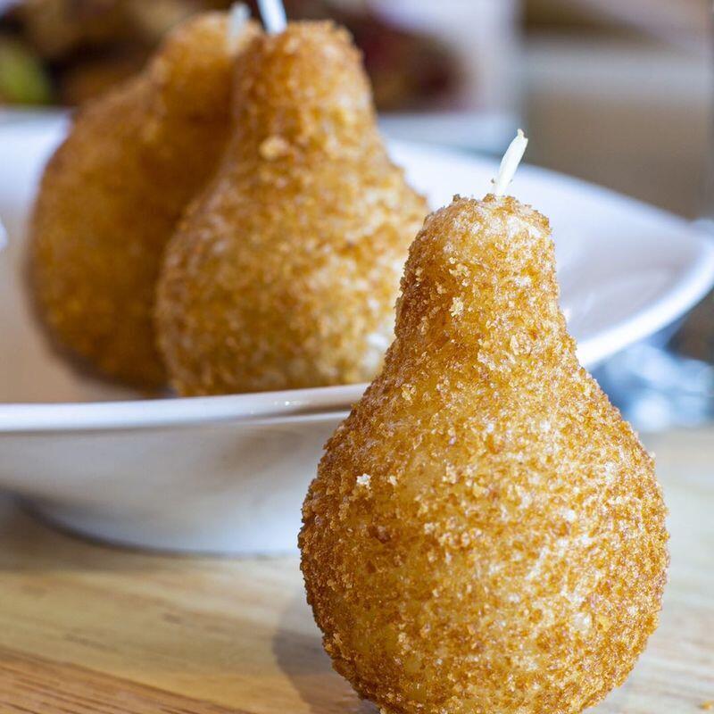 CURRY CHICKEN PUFFS